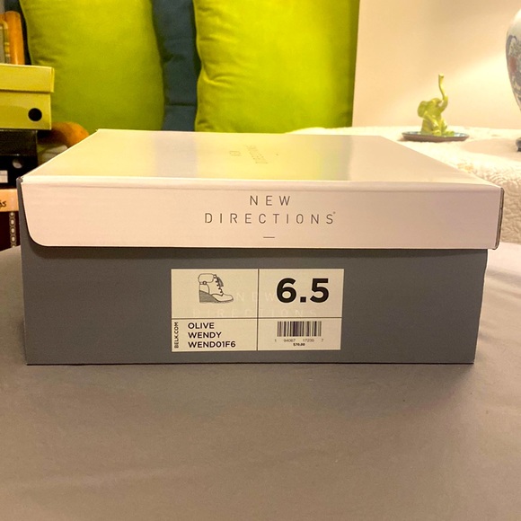 New Directions Olive, wedge ankle boot booties. Sz 6.5 NIB - Picture 2 of 11